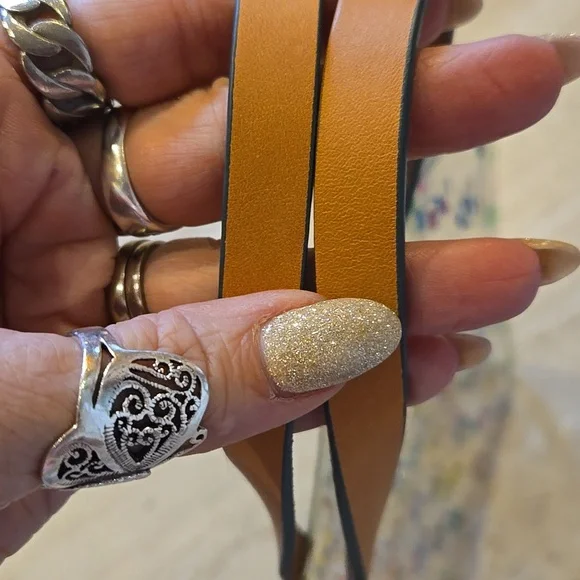 Dooney & Bourke Multi-Colored Signature Mini Clear Vinyl Lunch Bag/Tote - Picture 6 of 9